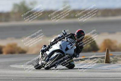 media/Nov-16-2025-Race Pace (Sun) [[8c5fa54630]]/Non Verified Riders (1st 20 Minutes)/1-Turn 14 (10am)/